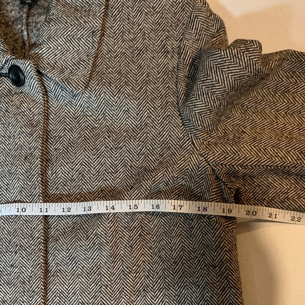 Gray Patterned Women's Trench Coat - Picture 10 of 12